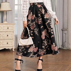 NWT Stunning Maxi Floral Spring Skirt